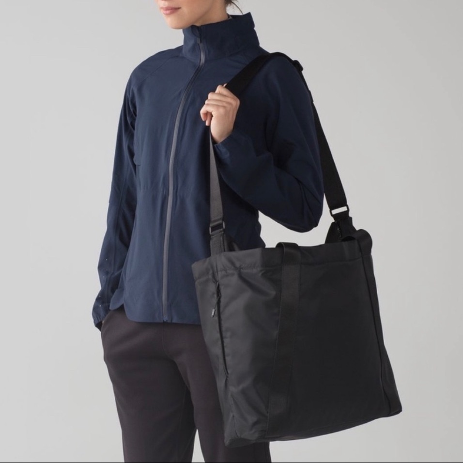 Lululemon On The Move Bag